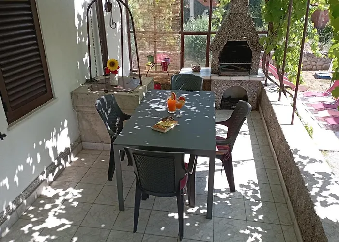 Traditional Mediterranean Gabonjin