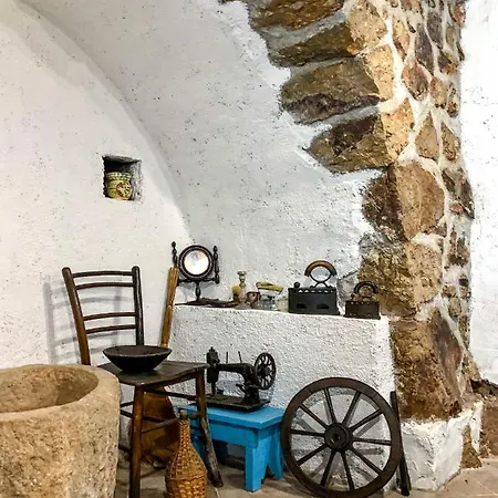 Traditional Mediterranean Gabonjin