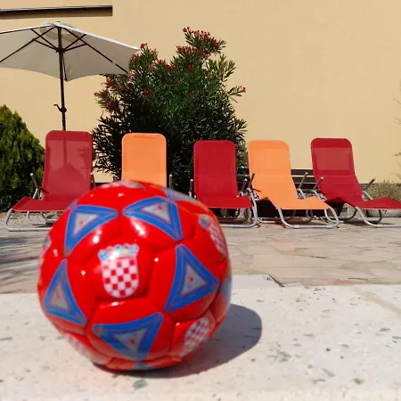 بيت للعطل Traditional Mediterranean Gabonjin